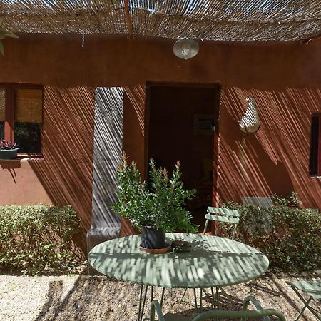 La Mazade de Saint Mamert Extérieur photo