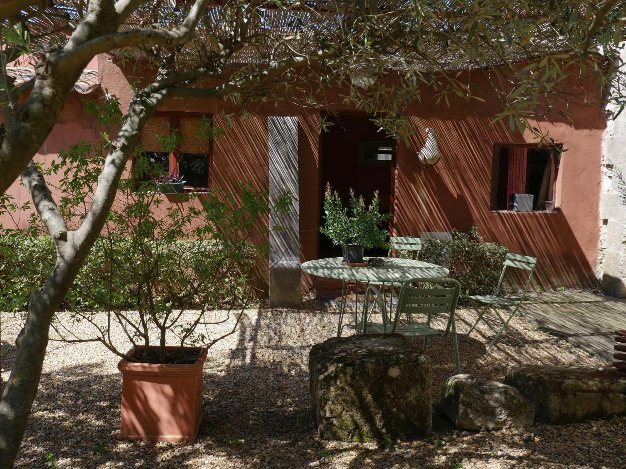 La Mazade de Saint Mamert Extérieur photo