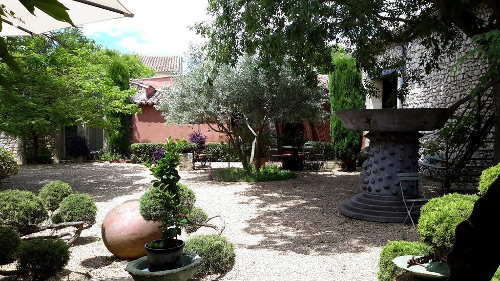 La Mazade de Saint Mamert Chambre photo