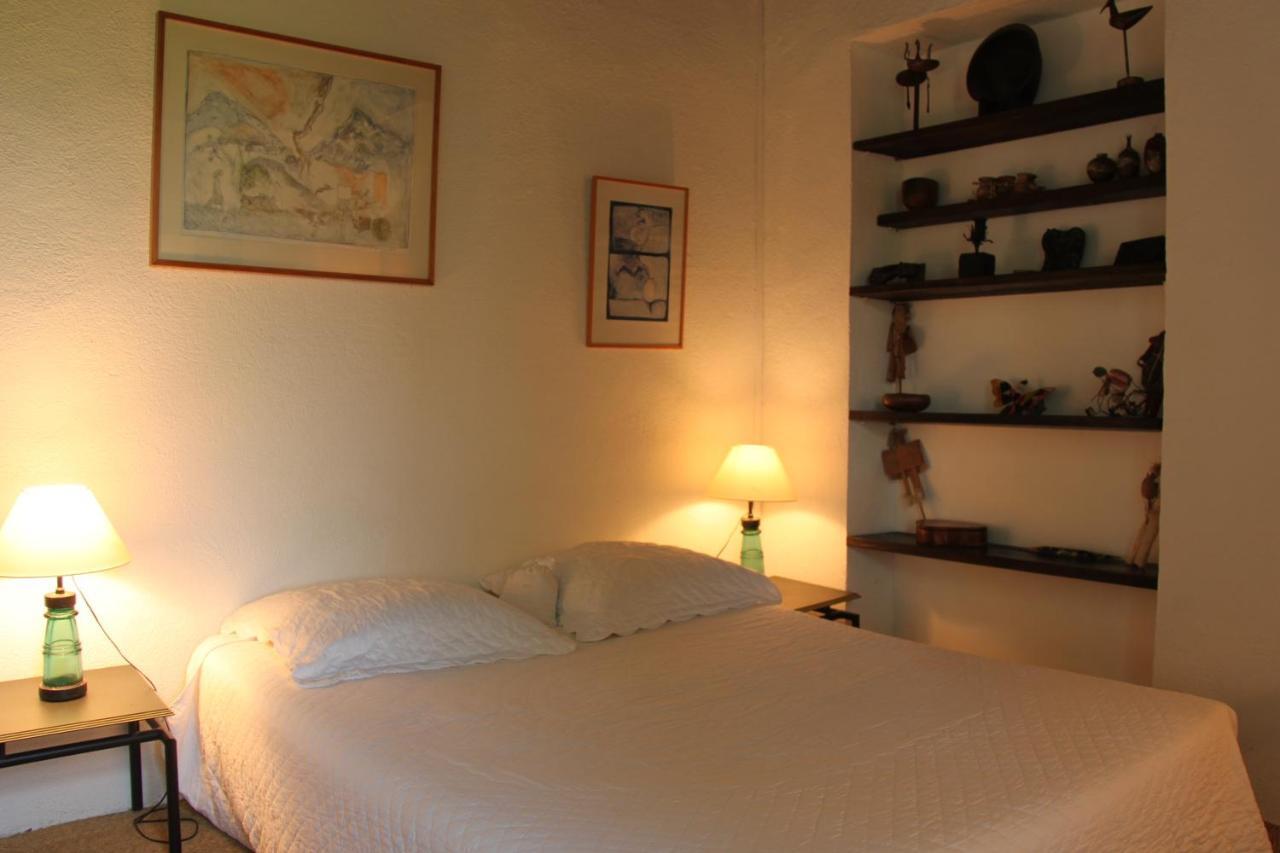 La Mazade de Saint Mamert Chambre photo